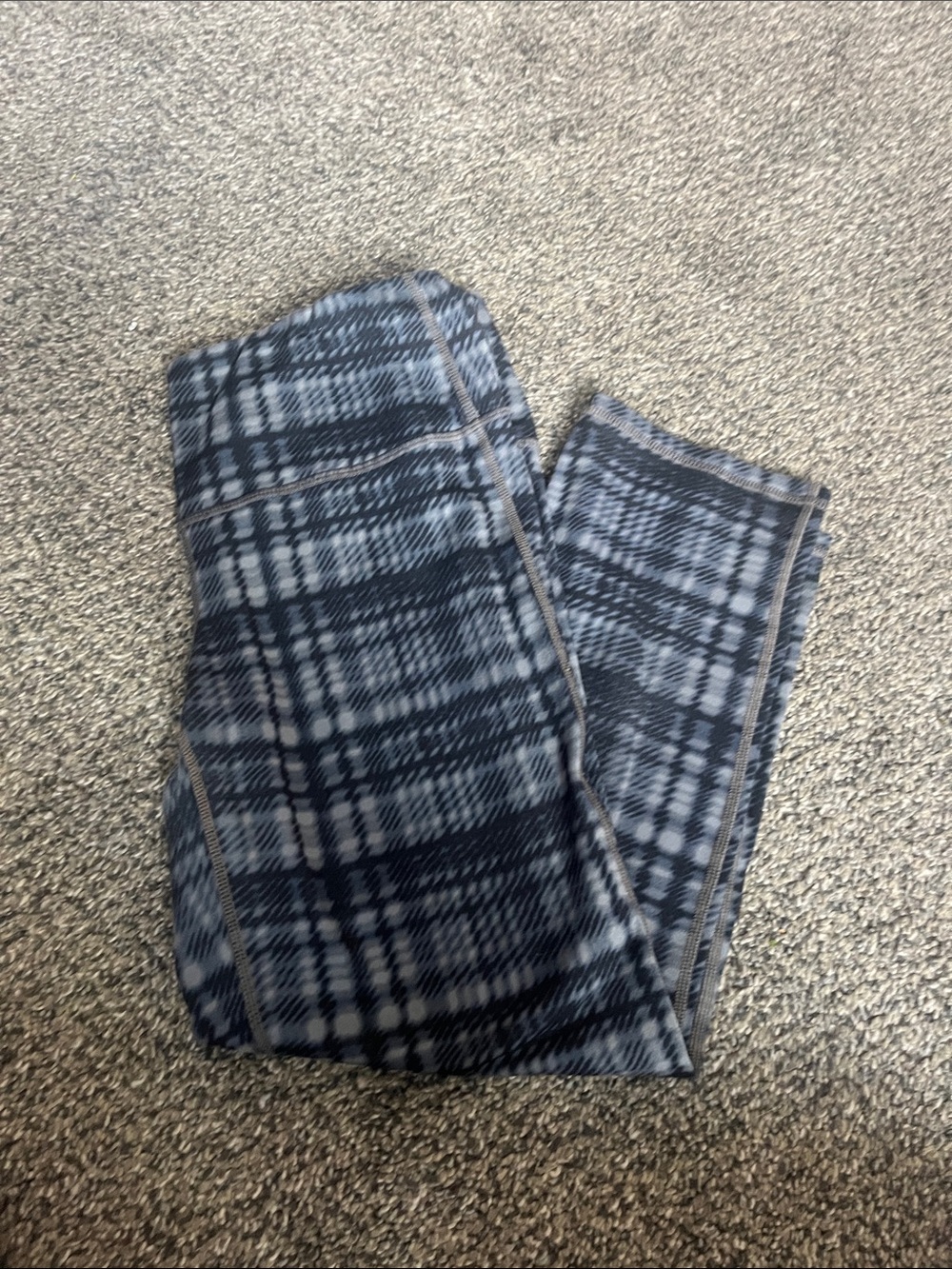 EUC Athleta Plaid Capri Leggings